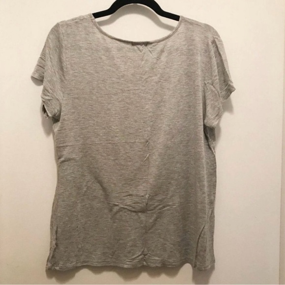 ✨✨5/$10✨✨ EyeShadow Women's Size L Gray Short Sleeve Blouse/Top Because Kids - Picture 3 of 4